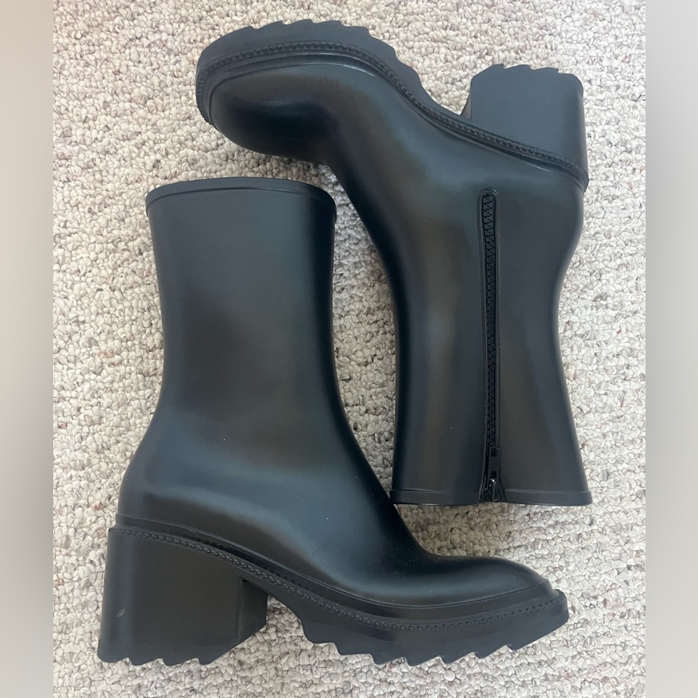 Women’s size 10 I.N.C. Calf boots